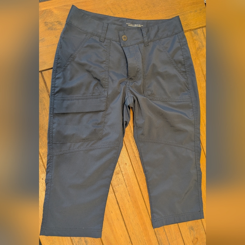 NWOT Columbia Water Repellent Capri Pants